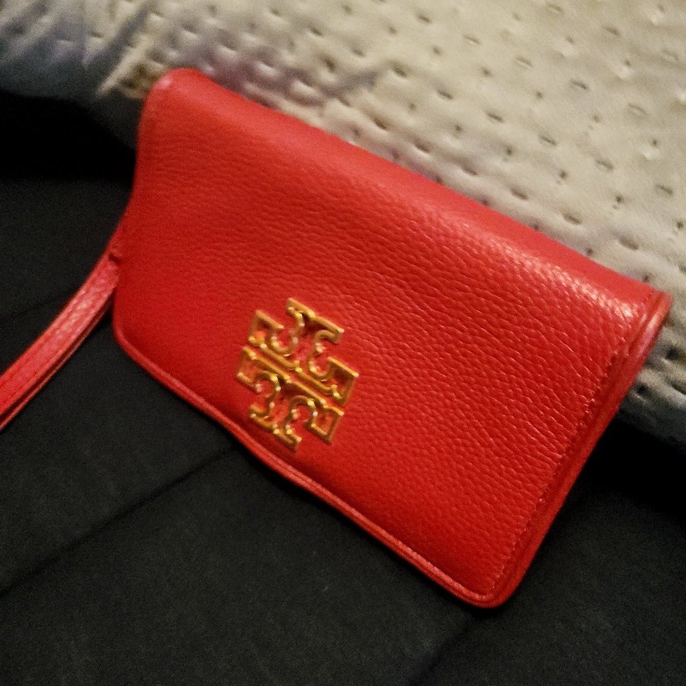 Red tory wallet
